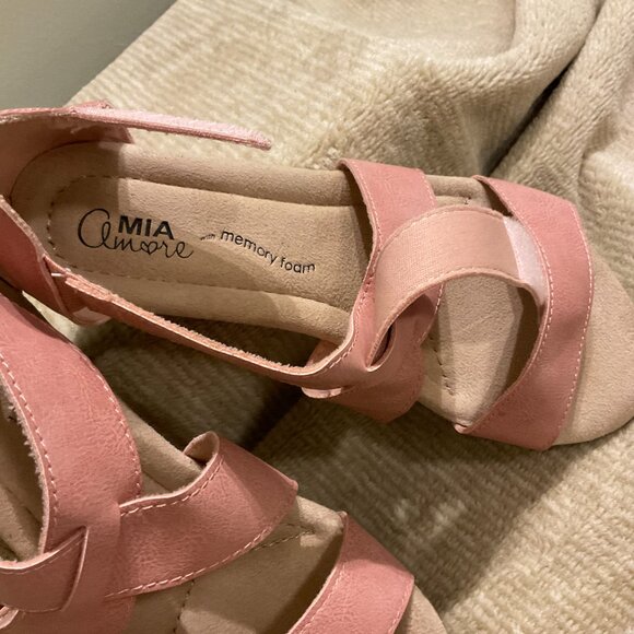 Mia Amore Wedge Sandals - Size 7 Shoes - Picture 3 of 6